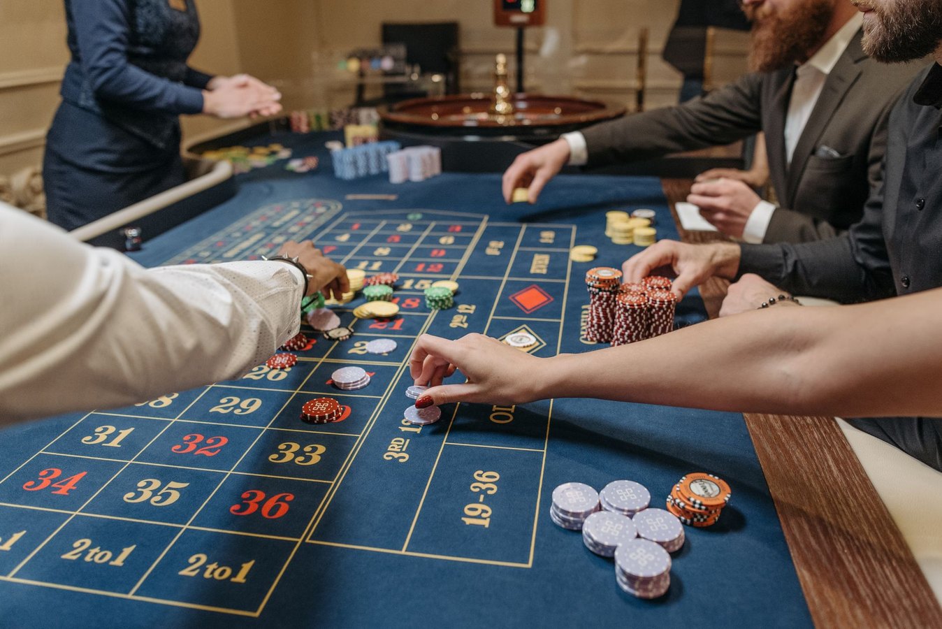 Elegant roulette gaming room with art-deco design and betmatch tables at Fortuna Ház